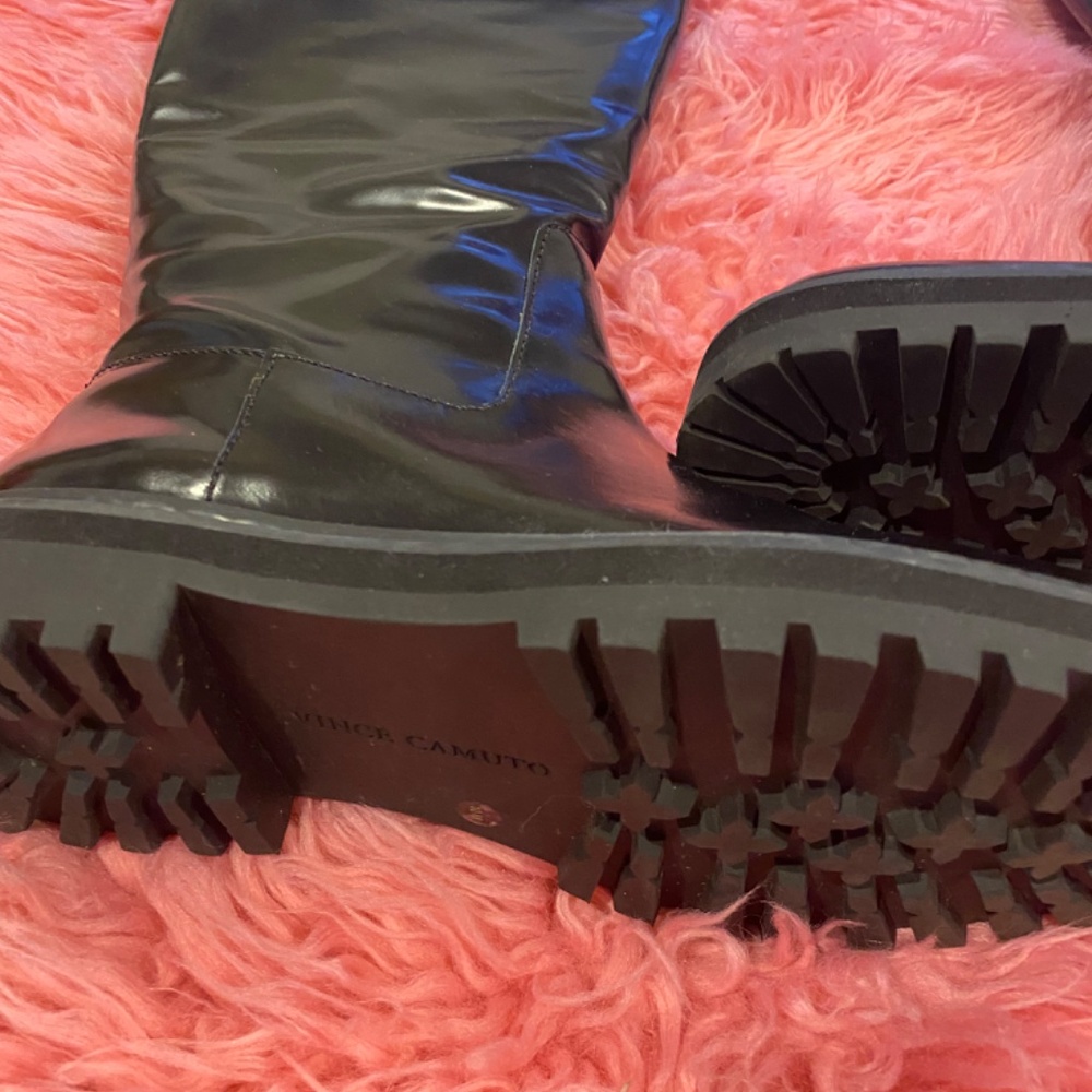 Vince Camuto Women Phrancie Lug Sole Boots - Picture 4 of 6
